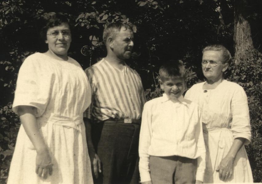 Ada and Charlie Woolcock, son Billy, and Lucy Weiler Kammerer, about 1918