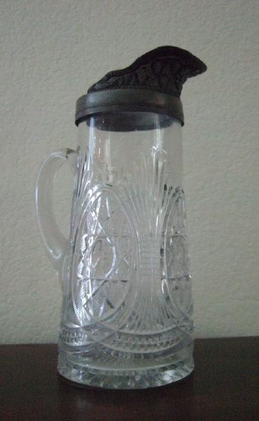 Pitcher from "the Haynie hotel" in Richards.