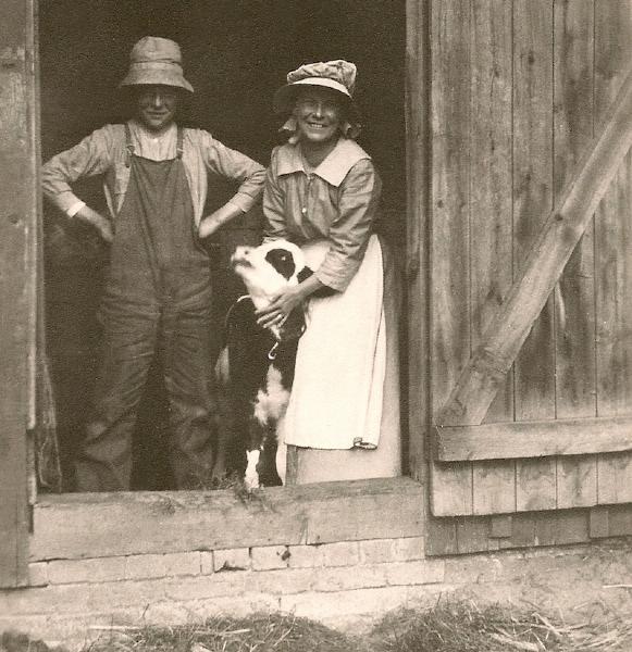 Lizzie Schultz and son Emil "Bud," about 1917