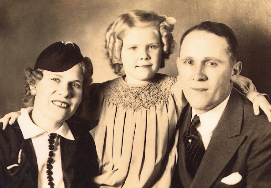 Anna Mae, Rex Ann and Rex H Ward, about 1937